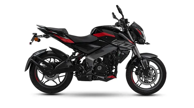  Bajaj Pulsar NS200 Glossy Ebony Black