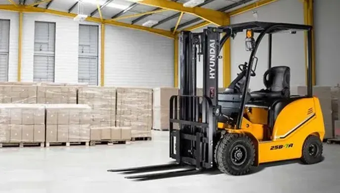 Main image of HYUNDAI 20B-7 Forklift Truck Specification and Features