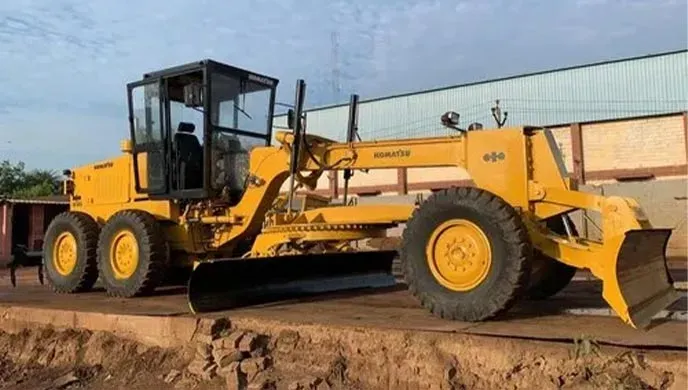 Main image of Komatsu GD 625 Motor Grader Specification and Features